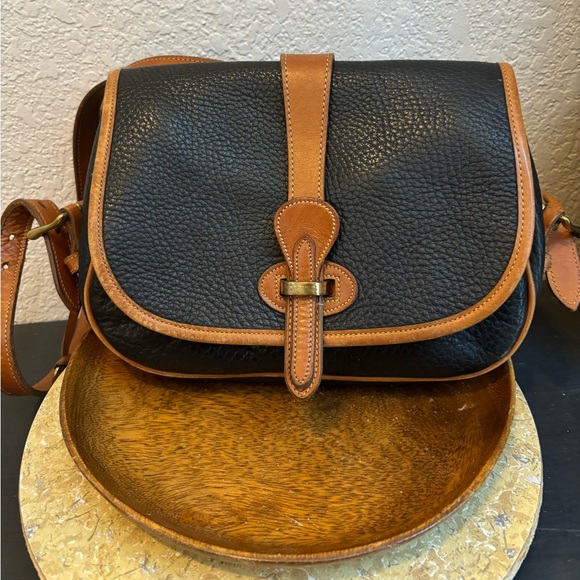 Vintage Dooney and Bourke Crossbody - Picture 1 of 16